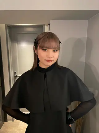 カラー ミルクティーベージュ ブリーチ🖤サヤカのヘアスタイル