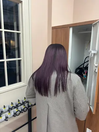 カラー ROCCOeast AKARIのヘアスタイル
