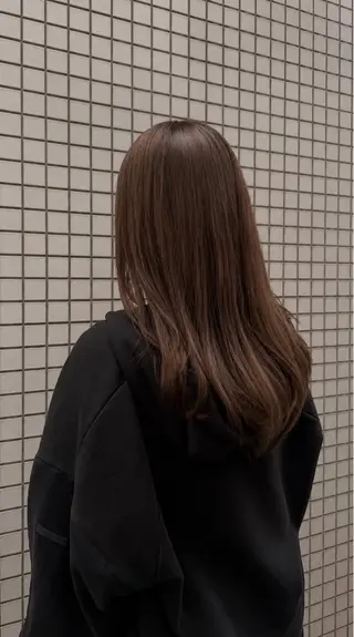 ロング カラー 小礒 幸輝のヘアスタイル