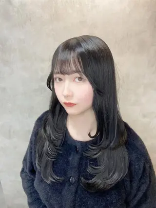 ミディアム カラー ヘアアレンジ レイヤー×透明感カラ ーHAYATOのヘアスタイル