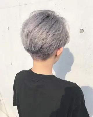 ショート カラー &SONS 小林亨のヘアスタイル