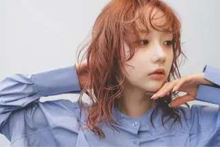 カラー パーマ 塔尾 真那のヘアスタイル
