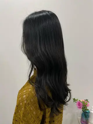 ロング カラー ニシザカ マナのヘアスタイル