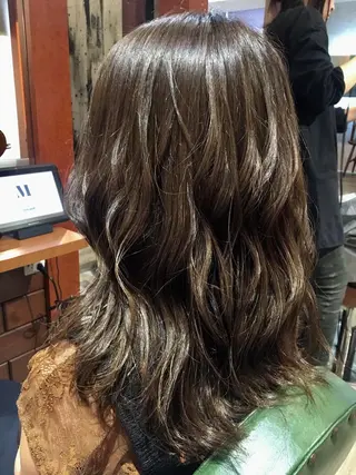 ミディアム 宮下 浩一のヘアスタイル