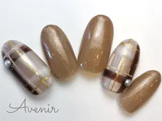 ネイル Avenir 表参道 nail＆eye予約のネイルデザイン