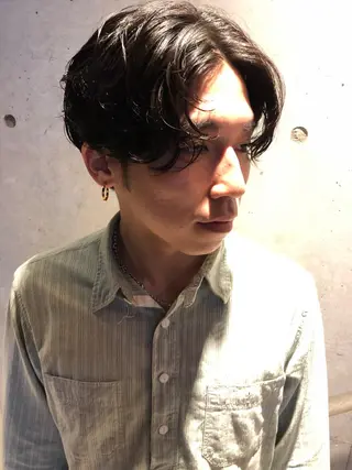 パーマ メンズ 顔まわりレイヤー デザインカットのヘアスタイル
