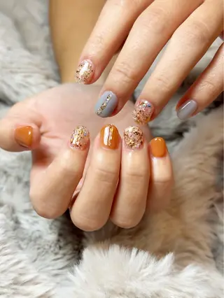 ネイル Tiny Glowのネイルデザイン