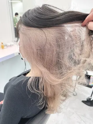 セミロング カラー 🫧ハイトーン🫧 ベージュ🫧徹哉のヘアスタイル