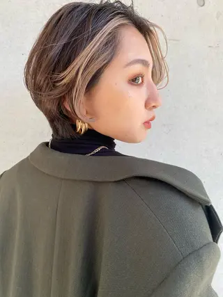 ショート カラー GiseL アンリのヘアスタイル