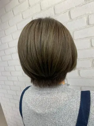 ショート カラー ブリーチカラー🫧 森　凪沙のヘアスタイル