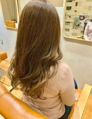ロング カラー chill out 南塚口本店のヘアスタイル