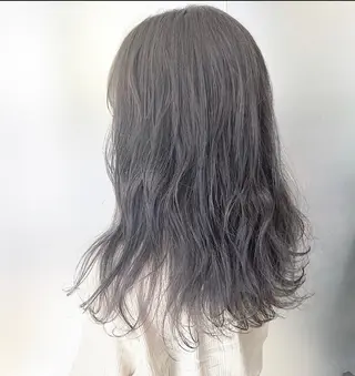 ロング カラー 滝本 里実のヘアスタイル