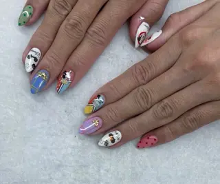 ネイル *RAIMU* HOLOGRAMのネイルデザイン