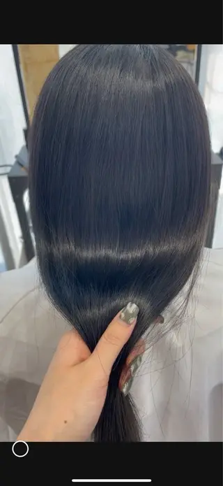 ロング こはる.⋆𝜗𝜚／ 谷町／透明感カラーのヘアスタイル