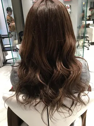 カラー ERIKO Tのヘアスタイル