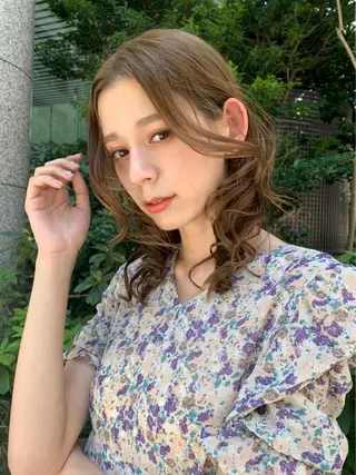 セミロング カラー ヘアアレンジ 新宿駅近♡友達とOK 🦋W -ワット -のヘアスタイル