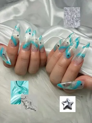 ネイル ゴテゴテ💙ワンホン リオナのネイルデザイン