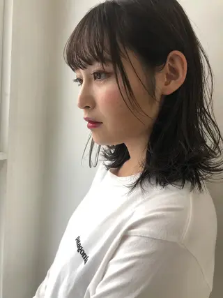 ミディアム シンタニナオト /梅田茶屋町のヘアスタイル