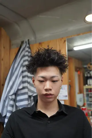 パーマ メンズ 関 晃哉のヘアスタイル