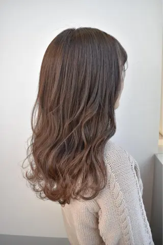セミロング カラー 【透明感、艶髪】西村 有司のヘアスタイル