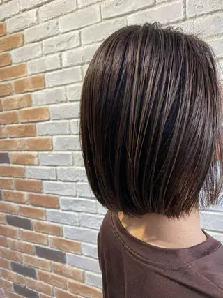 ミディアム カラー 日野 めぐみのヘアスタイル