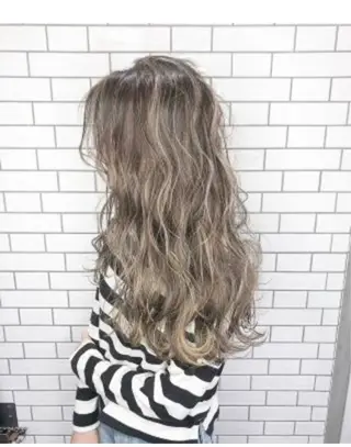 カラー 鈴木 晴陽のヘアスタイル