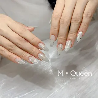 ネイル MQueen ネイルサロンマルのネイルデザイン