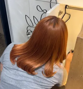 ミディアム カラー 東 晴菜のヘアスタイル