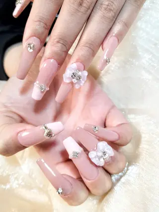 ネイル DI'A ネイルサロンのネイルデザイン