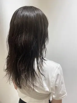 セミロング カラー 🐺ウルフ/レイヤー 似合わせ‎🤍沙羅のヘアスタイル