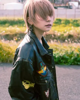 ショート カラー 田辺 貞和のヘアスタイル