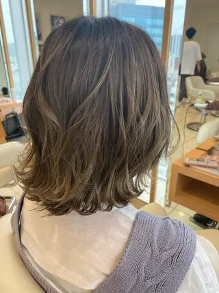 ミディアム 村山 豪歩のヘアスタイル