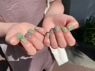 ネイル はばすみれ🎀ﾈｲﾙ 光ﾌｪｲｼｬﾙ ﾍｱのネイルデザイン