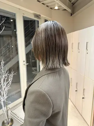 ショート カラー ハイトーン×似合わせ 🌱中川慎之介のヘアスタイル