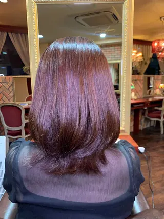 ミディアム カラー FAVOR Emiのヘアスタイル