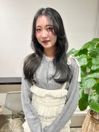 ロング 石井 菜々のヘアスタイル