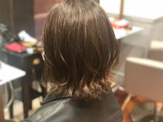 カラー 梅本 佳容子のヘアスタイル