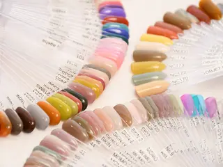 ネイル REVIA nailのネイルデザイン