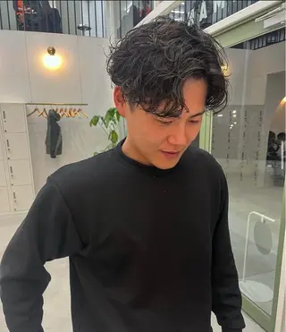 ショート パーマ メンズ 網谷 萌夏のヘアスタイル
