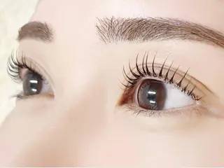 マツエク・マツパ クレアラルーチェ 博多駅前店のマツエク・マツパデザイン