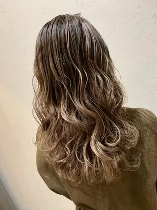 ロング カラー 天野 開のヘアスタイル