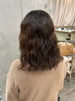 ミディアム パーマ 透明感カラー🫧 nanohaのヘアスタイル