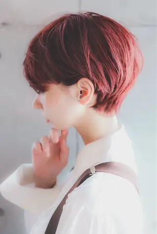 ショート カラー 辻口 俊のヘアスタイル