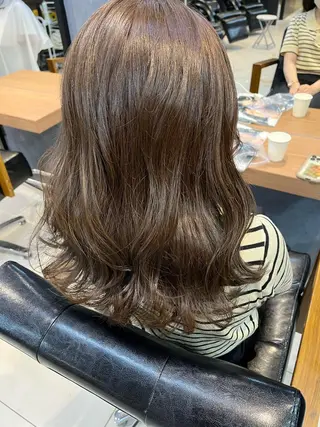 セミロング カラー ヘアアレンジ キッズ ネイル マツエク・マツパ アイブロウ 透明感カラー🤎 ゆりのヘアスタイル