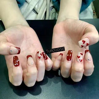 ネイル 個性派ネイルサロン 💅🏼ターコイズのネイルデザイン