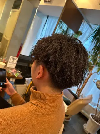 パーマ メンズ coupe ciseauxのヘアスタイル