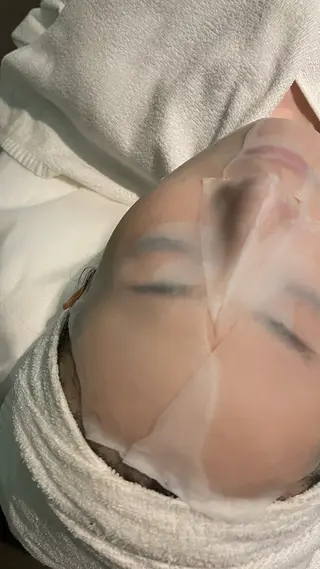 お肌と向き合うエステ |貞本恵のエステ・リラクイメージ