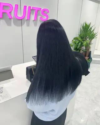 セミロング カラー 🩵色落ち可愛い 寒色カラー🩵のヘアスタイル