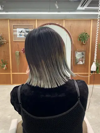 ミディアム 鶴井 美空のヘアスタイル