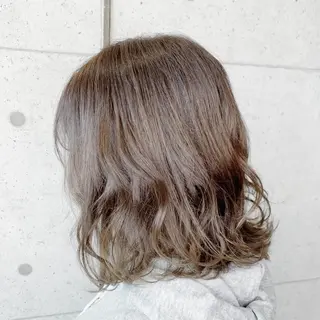 ミディアム カラー 福森 みずきのヘアスタイル
